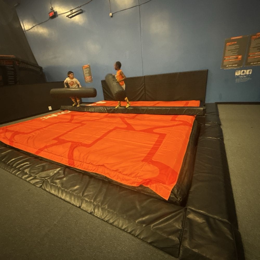 Foam pit with soft blocks for safe landings